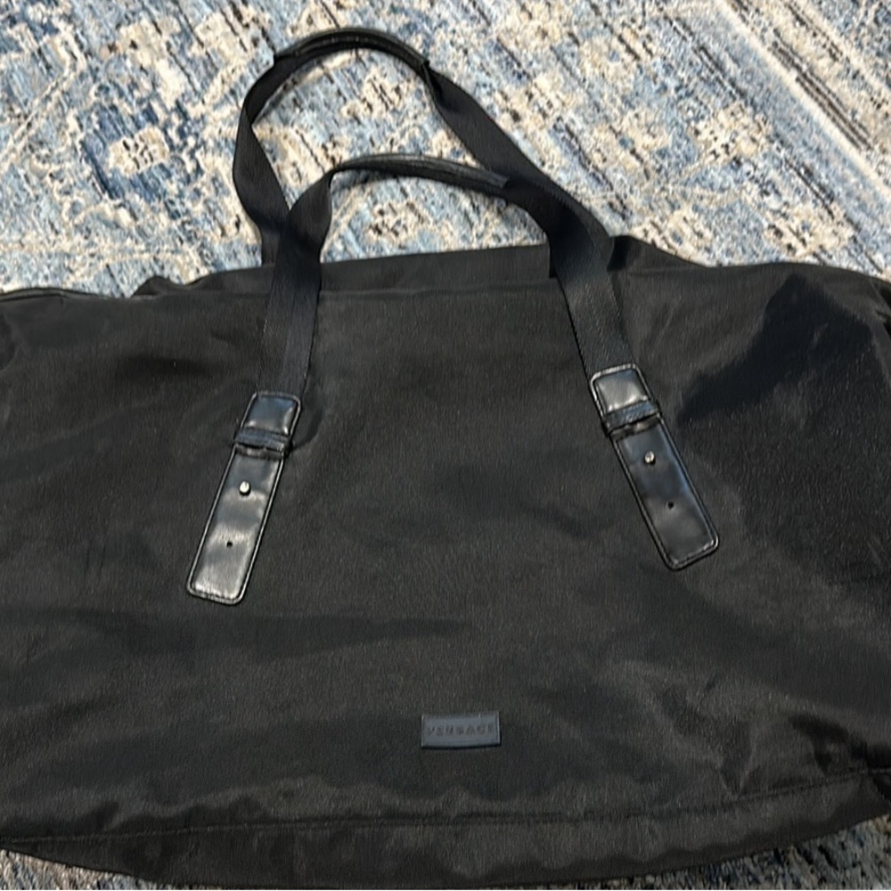 Versace Weekender - Picture 1 of 8